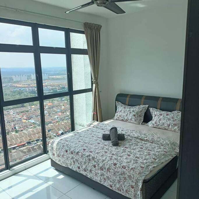 Cozy Sky Loft 5 Guests With Netflix & Facilities L28 Johor Bahru