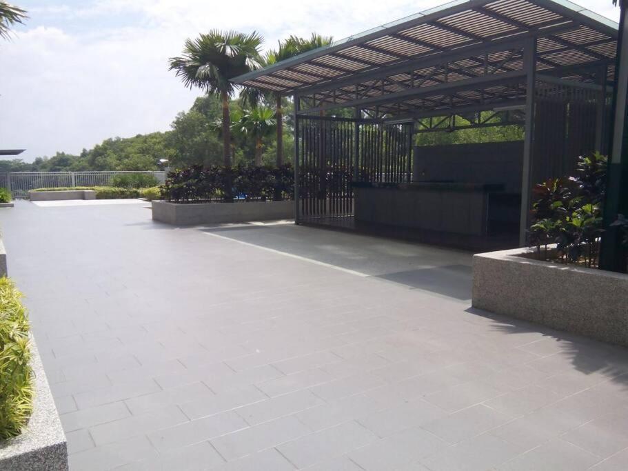 Cozy Sky Loft 5 Guests With Netflix & Facilities L28