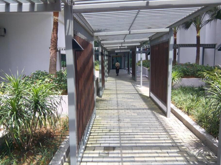 Cozy Sky Loft 5 Guests With Netflix & Facilities L28 Johor Bahru