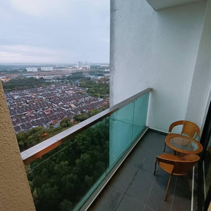 Cozy Sky Loft 5 Guests With Netflix & Facilities L28 Johor Bahru